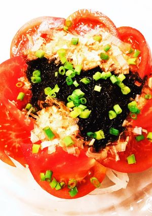 超簡単！新玉ねぎにかけるだけサラダ-レシピのメイン写真