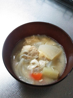 具だくさん♪鶏団子のお味噌汁-レシピのメイン写真
