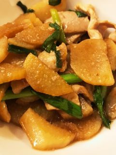 山芋と豚肉とニラの炒め物-レシピのメイン写真