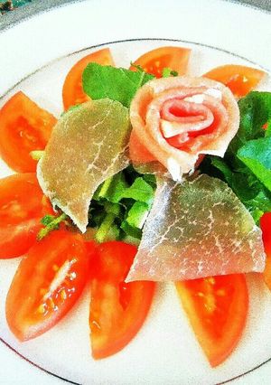 簡単‼トマト ルッコラ 生ハムのサラダ♪-レシピのメイン写真