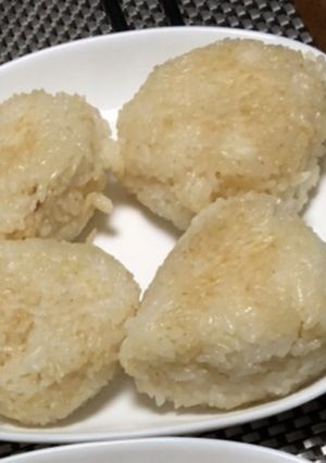 焼きおにぎり(梅干し入り)-レシピのメイン写真