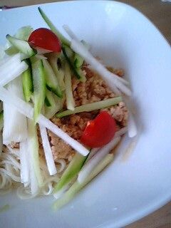 鶏そぼろでタンタン素麺-レシピのメイン写真