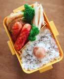 とりあえず冷蔵庫にあったもの弁当♪