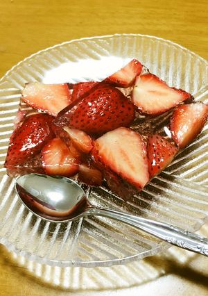 材料3つだけ!いちごゼリー-レシピのメイン写真