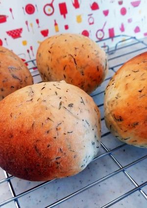 チーズと人参の葉っパン♪-レシピのメイン写真