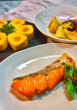 No2520和朝食、焼鮭、卵焼き、煮物-レシピのメイン写真