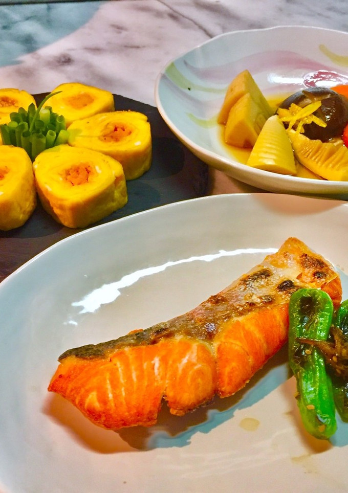 No2520和朝食、焼鮭、卵焼き、煮物-レシピのメイン写真