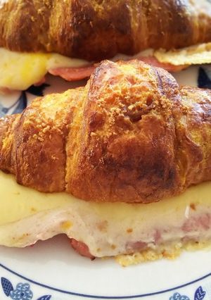 ハムとチーズのクロワッサンサンドイッチ-レシピのメイン写真