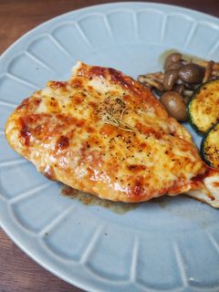 超簡単!*むね肉のチーズステーキ*-レシピのメイン写真