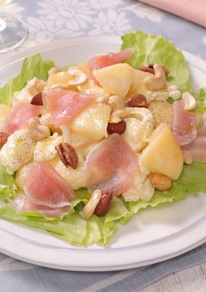 桃と生ハムとチーズの華やかパワーサラダ-レシピのメイン写真