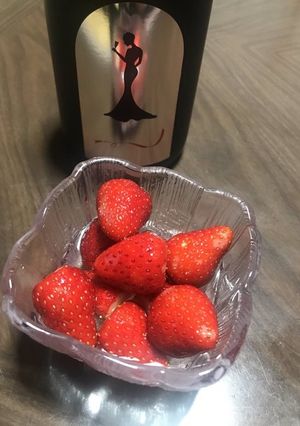 苺の最も理にかなった食べ方(日本酒版)-レシピのメイン写真