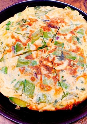赤らっきょうと絹さやのオープンオムレツ-レシピのメイン写真