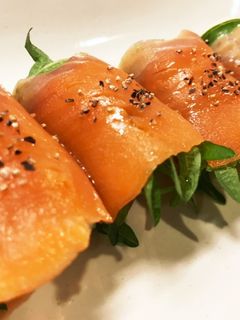*スモークサーモンしそチーズ巻き*。-レシピのメイン写真