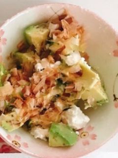 アボカドとカッテージチーズのおかか和え-レシピのメイン写真