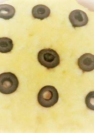 無水鍋で、ホケミの発酵なしオリーブパン-レシピのメイン写真