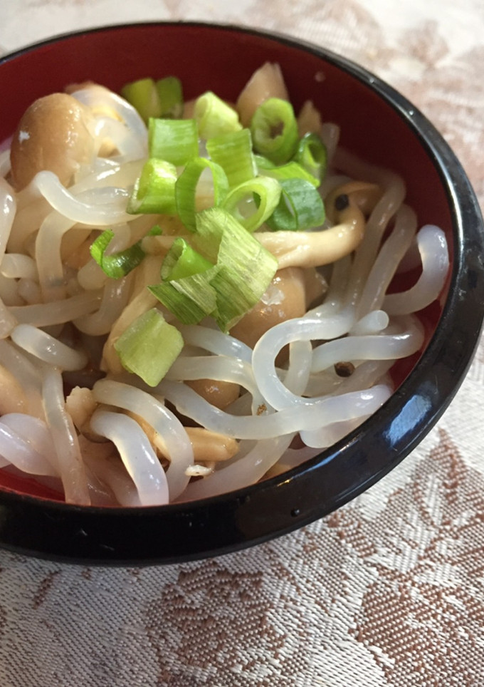 しめじ（きのこ）と白滝のごま油炒め-レシピのメイン写真