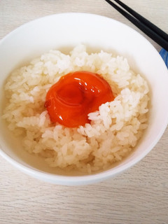 めんつゆin卵黄 (卵黄の醤油漬け)-レシピのメイン写真