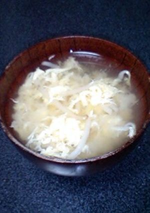 簡単なのに美味しい♪もやしと卵の味噌汁-レシピのメイン写真