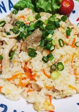 油揚と人参の鶏もものせ炊き込みご飯♡-レシピのメイン写真