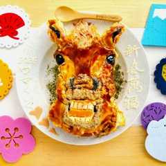 รูปของ 午年♪おせちの余り物でお好み焼アート新年