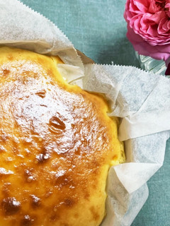 混ぜて焼くだけ バスク風チーズケーキ-レシピのメイン写真