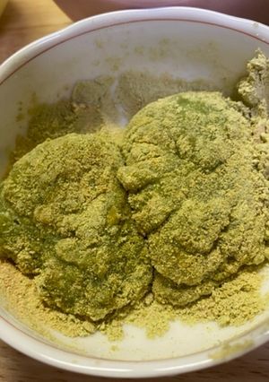 よもぎ餅？！いえ、豆腐と青汁のお餅です-レシピのメイン写真