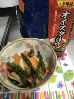 アスパラとしめじのオイスターソース炒め-レシピのメイン写真