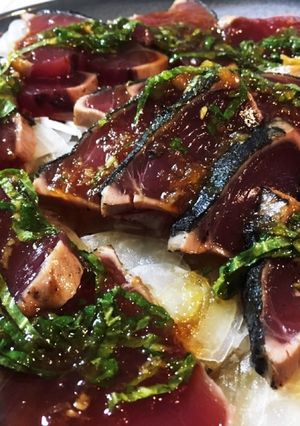 かつおのタタキを引き立てるコク生薬味タレ-レシピのメイン写真