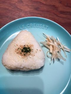 穂先メンマのおにぎり、辣油ねぎ添え-レシピのメイン写真