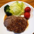 挽き肉ステーキ ステーキソース付き
