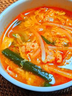 韓国風ニラと卵のピリ辛スープ-レシピのメイン写真