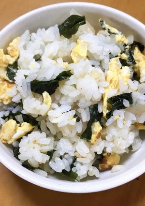 美味しい♡新玉ねぎ&ワカメ玉子チャーハン-レシピのメイン写真
