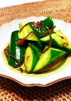 麺つゆで簡単♪胡瓜・塩昆布の即席浅漬け-レシピのメイン写真