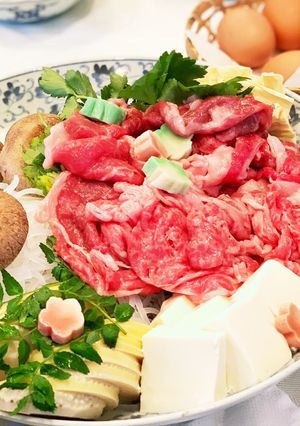 簡単^_^新玉ねぎとたけのこ入りすき焼き-レシピのメイン写真
