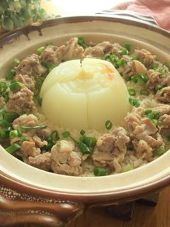 新玉ねぎとにんにく生姜味噌豚炊き込みご飯-レシピのメイン写真