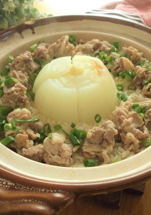新玉ねぎとにんにく生姜味噌豚炊き込みご飯-レシピのメイン写真