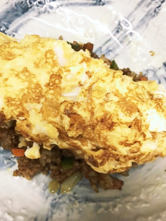 ドライカレーにオムレツDEオムライス?!-レシピのメイン写真