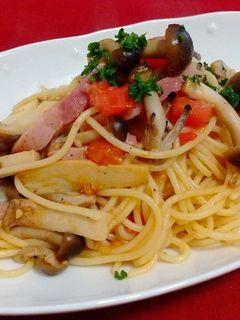 きのことトマトのスパゲッティ-レシピのメイン写真