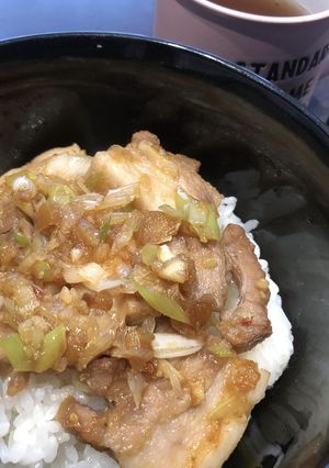 ご飯がすすむスパイシー豚バラ丼-レシピのメイン写真