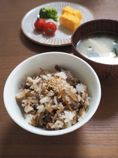牛肉とごぼうの混ぜごはん-レシピのメイン写真