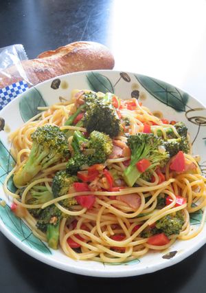ブロッコリーのワイン・トマトソースパスタ-レシピのメイン写真