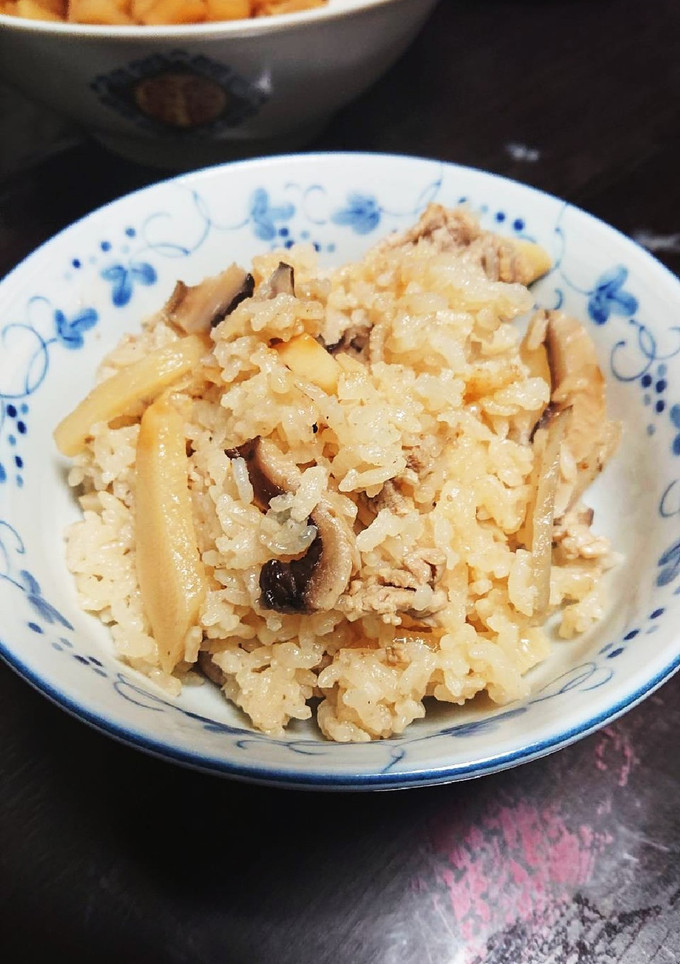 旬のたけのこと肉ごぼうの炊き込みご飯-レシピのメイン写真