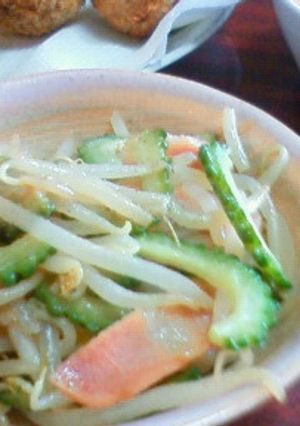 ゴーヤともやしのバター炒め-レシピのメイン写真