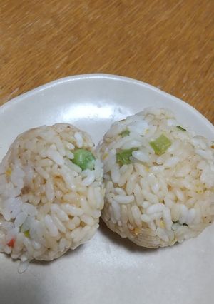 チャーハンおにぎり-レシピのメイン写真