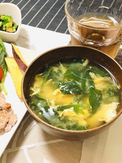 簡単・優しい味のほうれん草と卵のお味噌汁-レシピのメイン写真