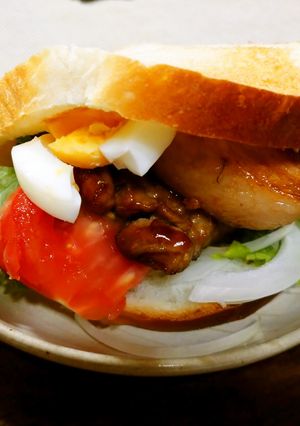 オイスターソース風味 厚切り豚バラサンド-レシピのメイン写真