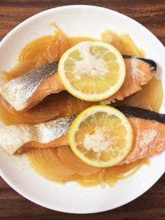レンジで簡単☆鮭のレモン蒸し-レシピのメイン写真