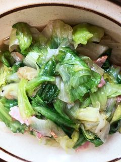 レタス大量消費!にんにく香るレタス炒め-レシピのメイン写真
