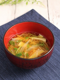 簡単!筍と新玉葱と豆苗のお味噌汁-レシピのメイン写真