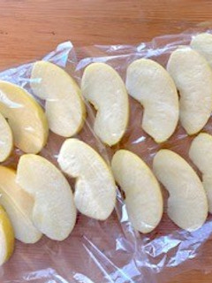 冷凍するだけ!スイーツみたいなリンゴ-レシピのメイン写真